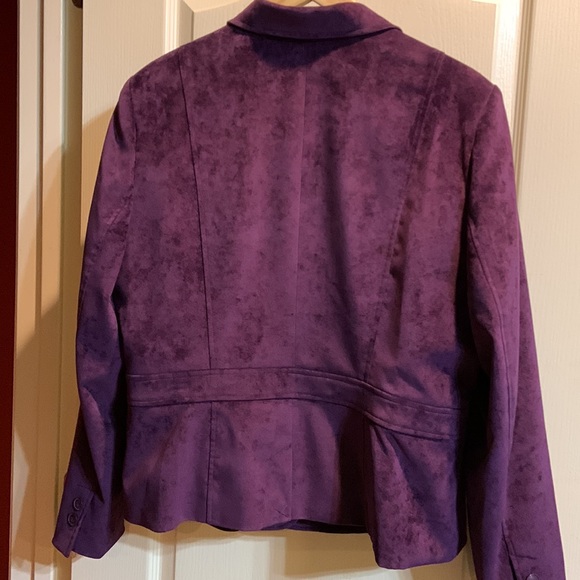 Blazer -Fitted Velour three button w/two usable flap pockets.  Purple in color - Picture 5 of 5